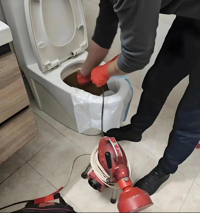 现代生活中的下水道疏通：一段城市的清洁使命